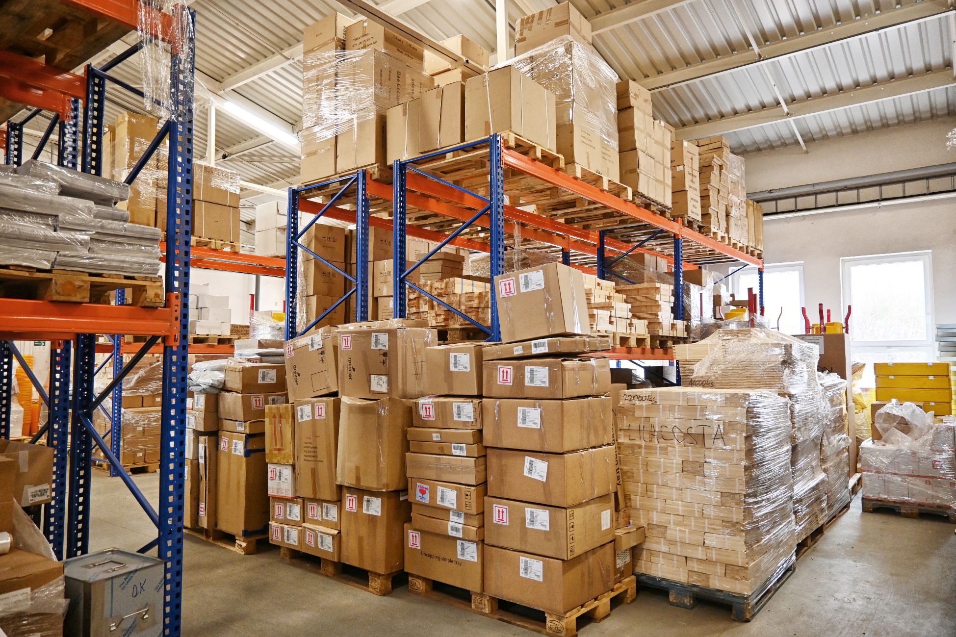 Sklad zboží Újezd pod Troskami