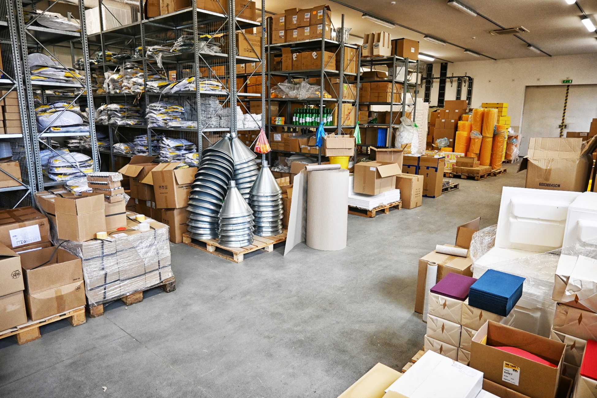 Sklad zboží Újezd pod Troskami