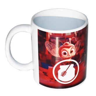 Tasse mit kindlichem Motiv von Kindern beim Honig