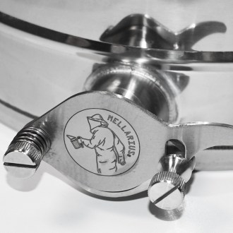 Abfüllkübel 50 kg Mellarius MaxiLine aus Edelstahl und vier Spannverschlüssen