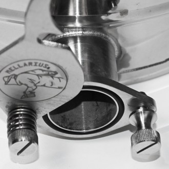 Abfüllkübel 100 kg Mellarius MaxiLine aus Edelstahl und vier Spannverschlüssen