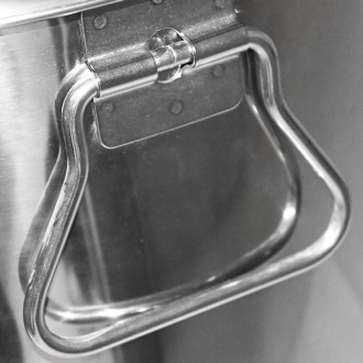 Abfüllkübel 100 kg Mellarius MaxiLine aus Edelstahl und vier Spannverschlüssen